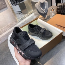 Burberry Low Shoes